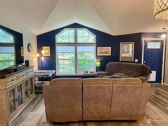 4th image of 8004 195th Street E #91