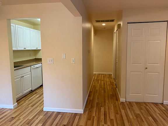 3rd image of 1420 153rd Ave NE Unit 4615
