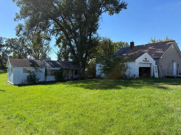 370 E Maple St, Roseville, IL 61473