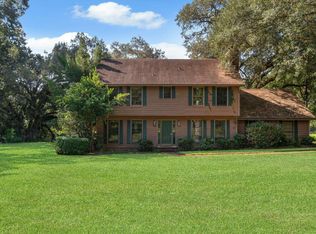 2596 Green Crossing Dr, Tallahassee, FL 32309