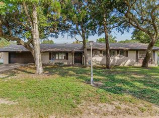 208 Palmetto Rd, Gulf Breeze, FL 32561