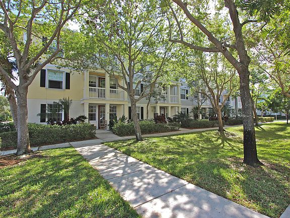 2nd image of 275 Murcia Dr APT 205