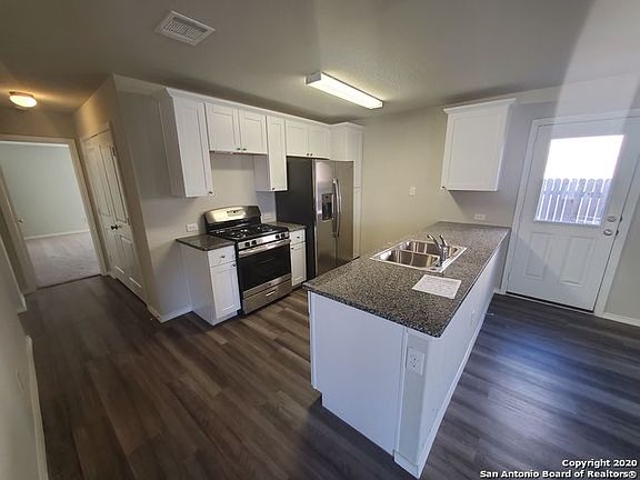 3rd image of 327 Pradera Cv