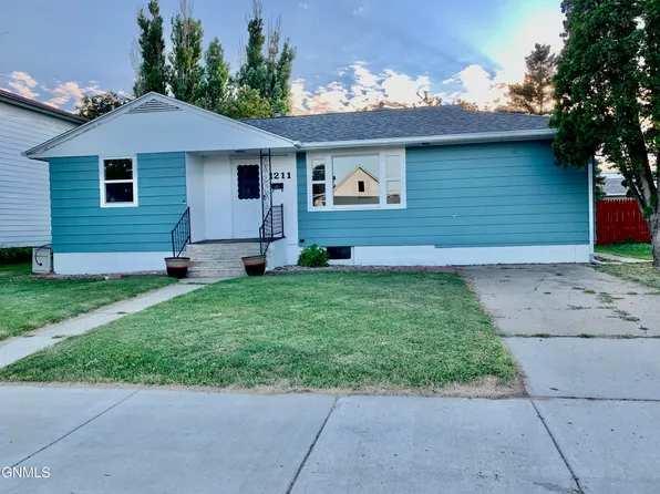1211 1st Ave W, Williston, ND 58801