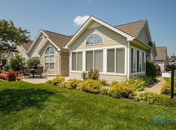 3rd image of 8353 Ledgestone Ave
