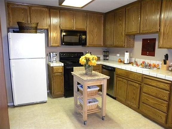 4th image of 2250 Scarborough Dr APT 24
