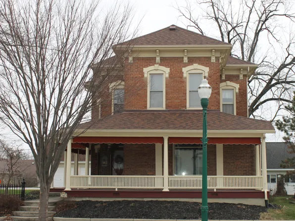 407 E Main St, Versailles, OH 45380