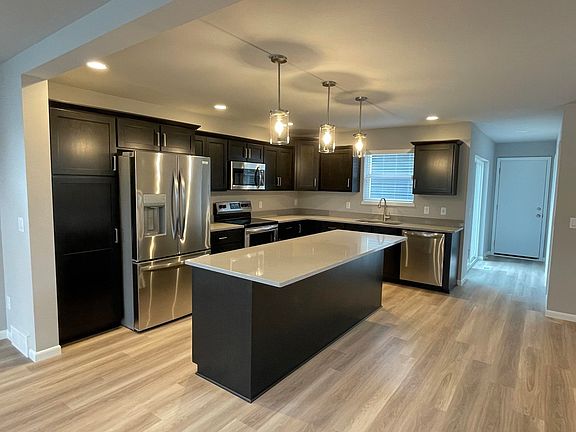3rd image of 2143 Autumn Lake Pkwy