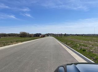 Jack Oak Dr, Cascade, IA 52033