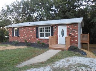 17713 Eldorado Ct, Brighton, IL 62012