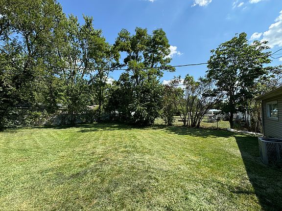 2nd image of 3638 Clearwater Dr