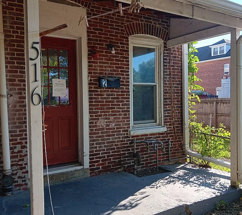 516 W Vine St
