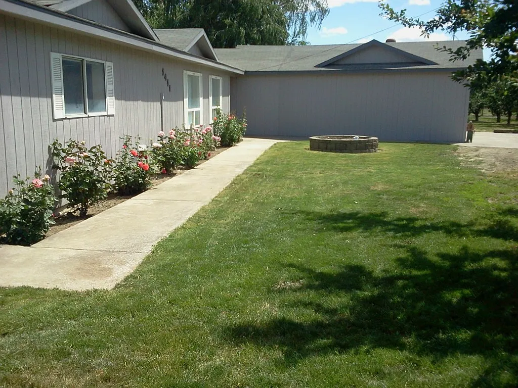 1411 Arms Rd photo 1