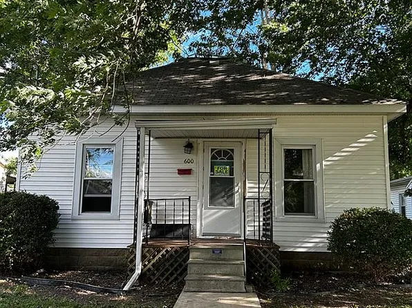 600 E Cleveland St, Taylorville, IL 62568