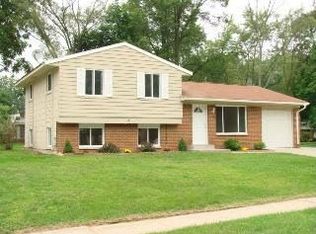 7053 Ridgedale Ln, Lambertville, MI 48144