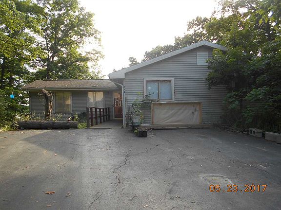 2nd image of 213 N Lakeshore Dr