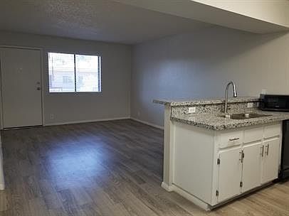 1st image of 3001 N 36th St #202