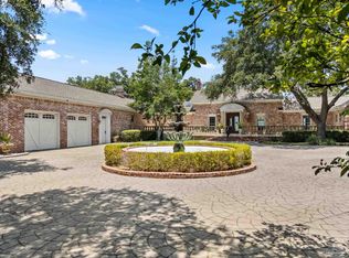 80 Duncan Ave, Gulf Breeze, FL 32561