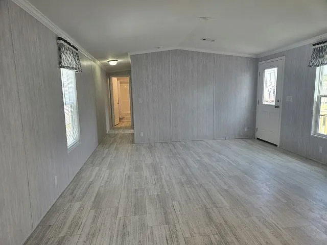 3 bed, 2.0 bath, 960 sqft, $1,750 — Photo 2