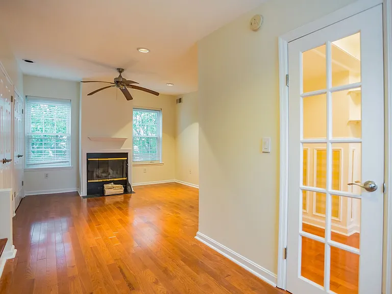 626 S Clifton St — Photo 1