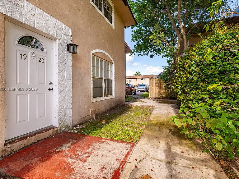 7920 Kimberly Blvd #305 — Photo 32