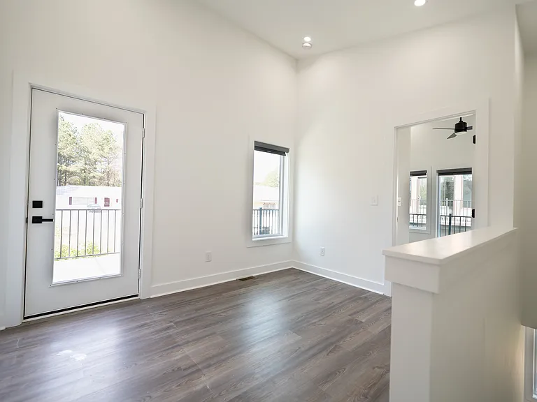 Additional bonus living space with access to outdoor deck and 2nd bedroom