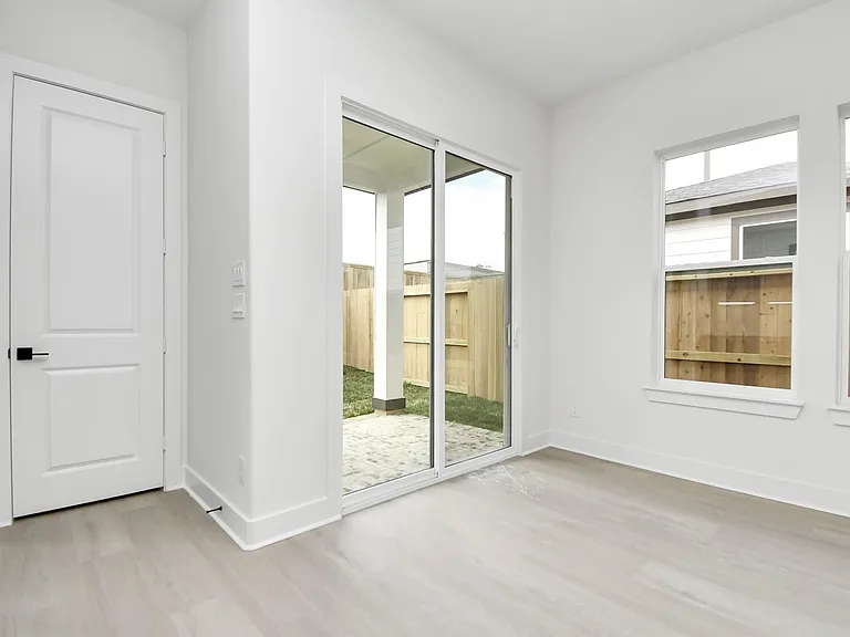 4352 Avron Dr — Photo 12