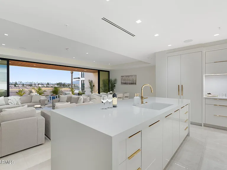 6587 N Palmeraie Blvd #2015 — Photo 39