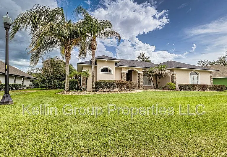 1229 Lake Deeson Woods Ln — Photo 2