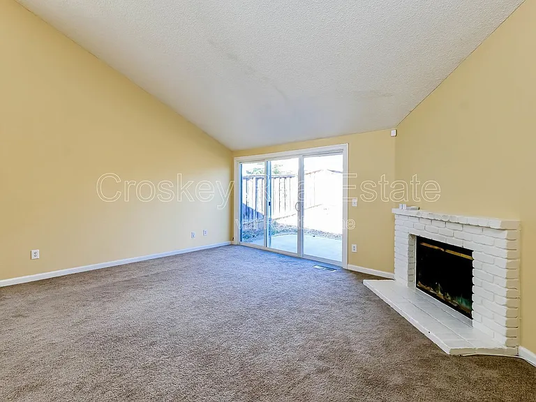 3724 Gladstone Dr — Photo 14