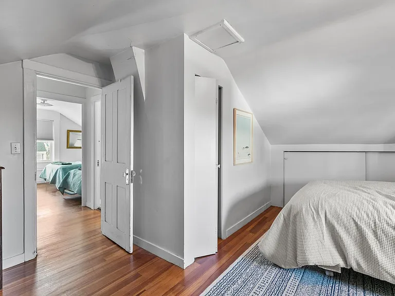 14 Dearborn St — Photo 17