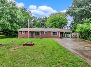 17 Charlemagne Blvd, Clarksville, TN 37042
