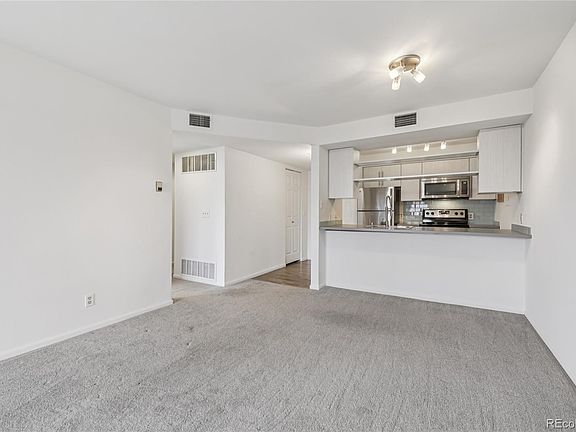 4th image of 2727 Folsom Street #303