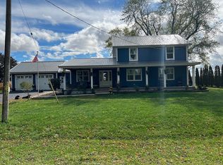 9201 Hill Rd, Genoa, IL 60135