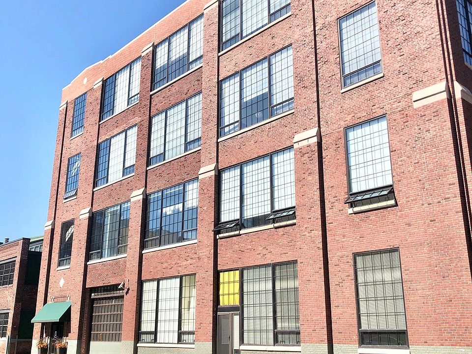 1st image of 630 N College Ave #2