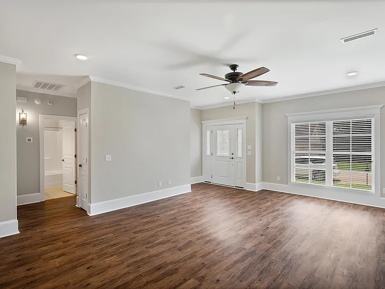 122 Craftsman Dr — Photo 8