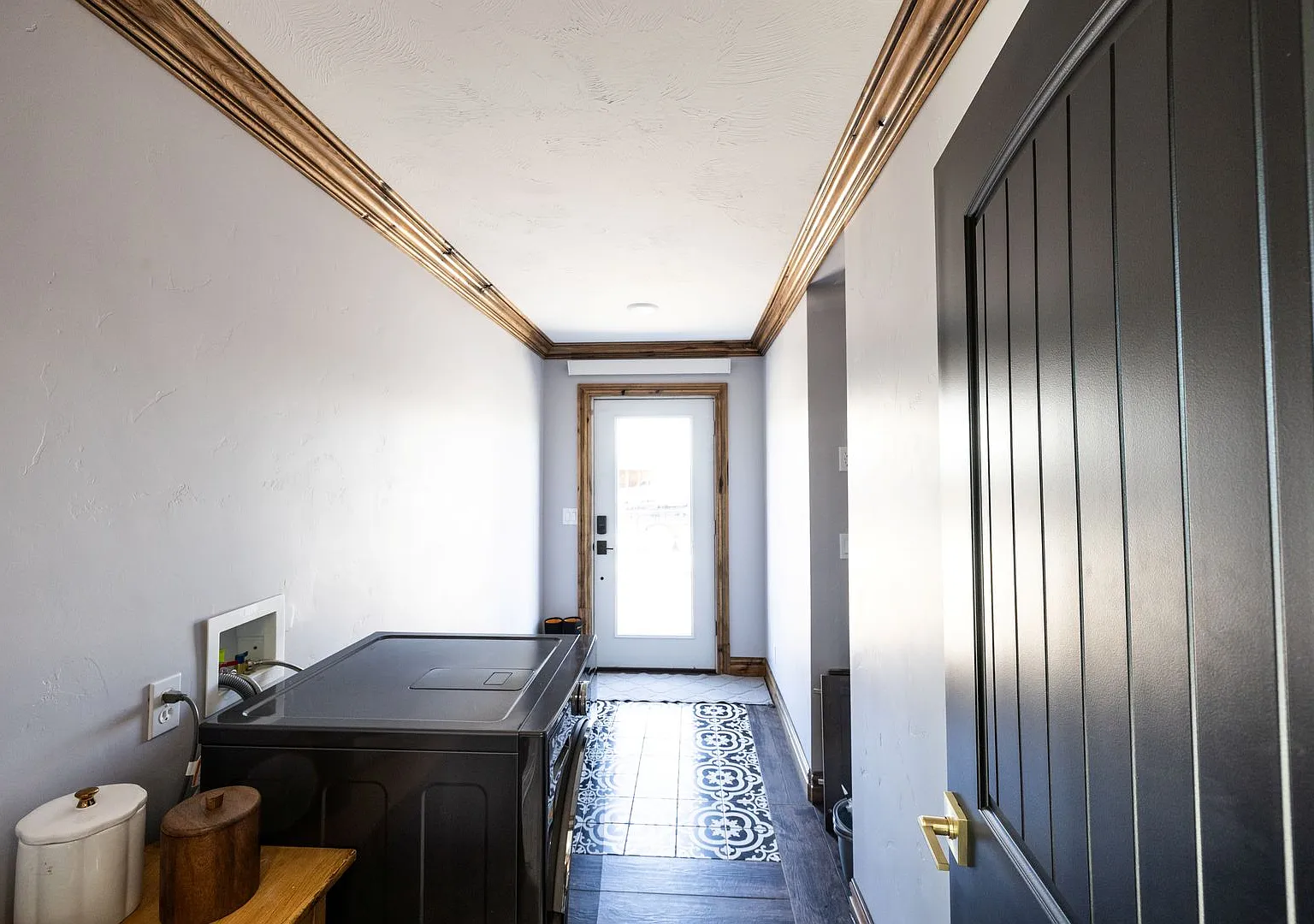 Custom 3 Bed 2 Bath Home In Teton - Utilities Included (Besides Internet) — Photo 2