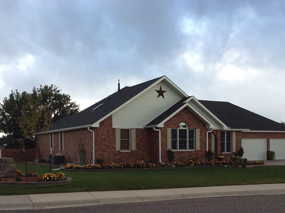 1st image of 910 Talisman Dr