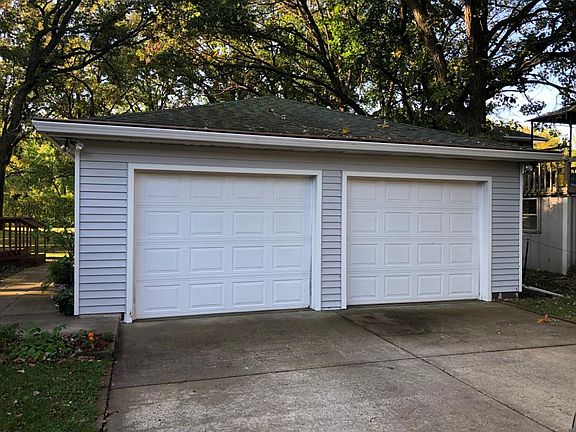 4th image of 2520 Park Dr