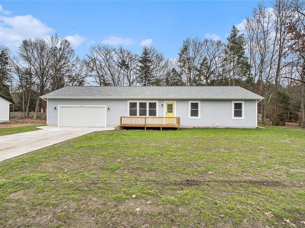 2190 Riegler Rd, Muskegon, MI 49445