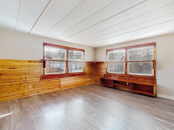 2nd image of 2211 W Mulberry St #150