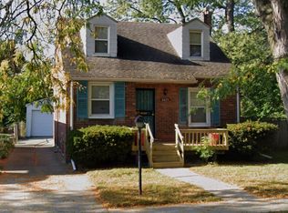 8825 Canyon St, Grosse Pointe, MI