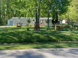 4144 E Anne St, Au Gres, MI 48703