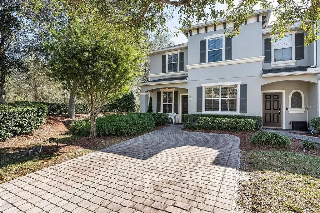 4 bed, 3.5 bath, 1774 sqft, $2,500 — Photo 2