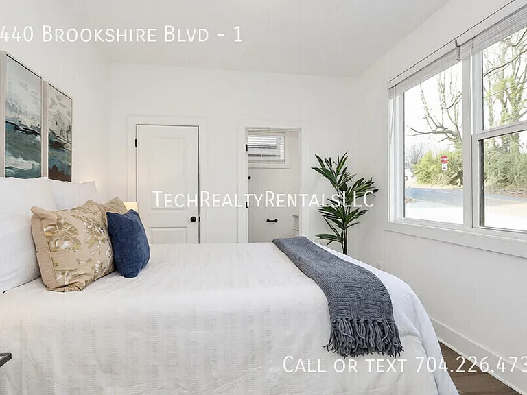 3440 Brookshire Blvd #1 — Photo 4