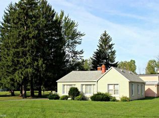 311 Pickford Rd, Kimball, MI 48074