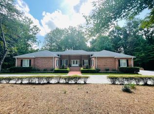 1907 Sourwood Dr, Dalton, GA 30720