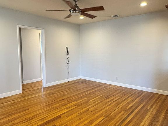 3rd image of 5411 Ocana Ave