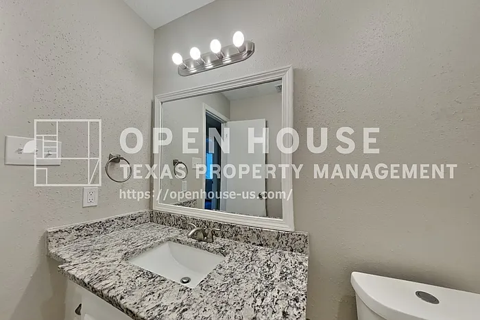 13215 Noble St — Photo 17
