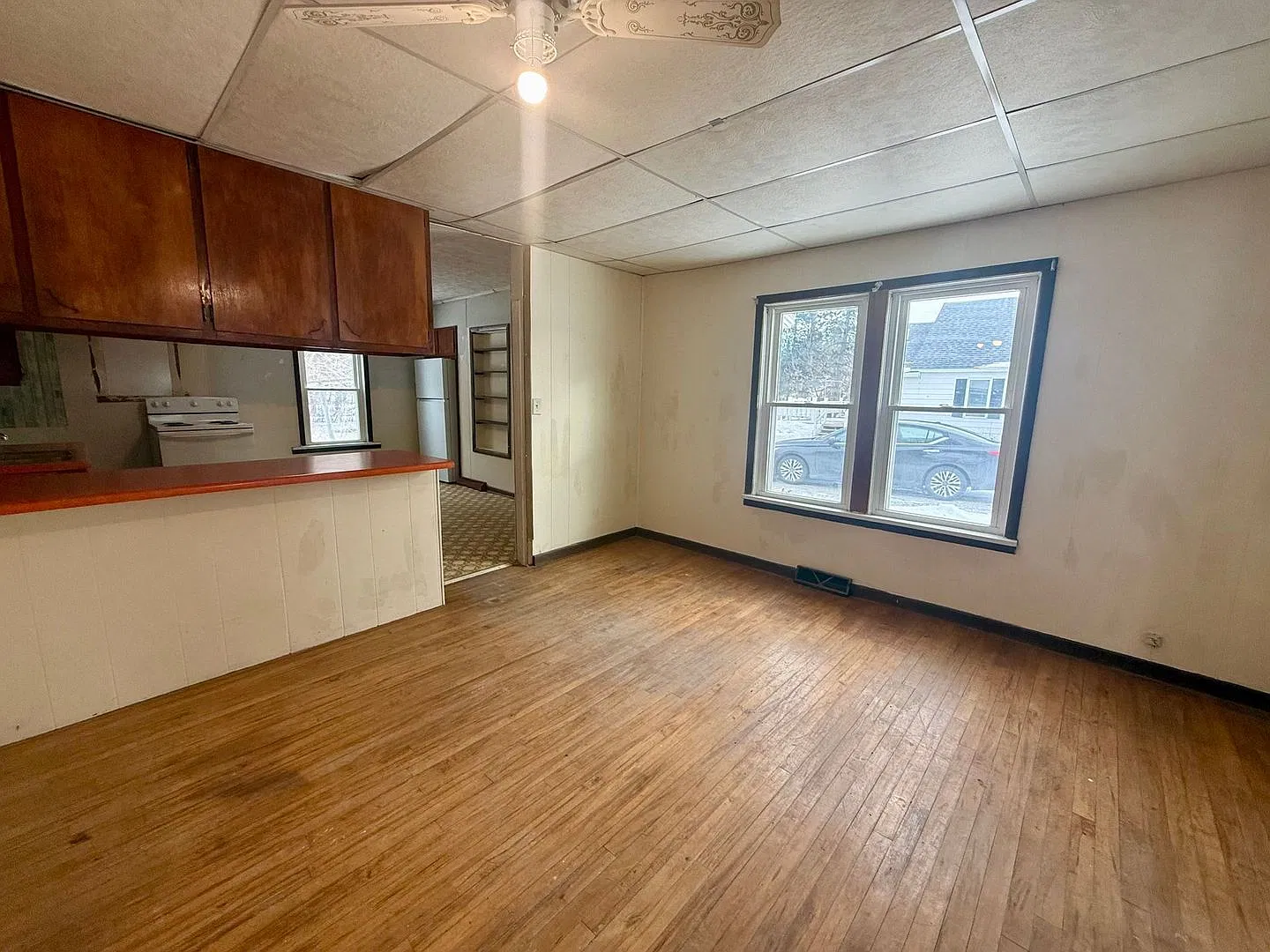 3 Bed 1 Bath Single Family Home in White Lake — Photo 4